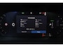 Volvo XC60 T6 Recharge AWD Plus Black Edition - Panorama/schuifdak - IntelliSafe Assist & Surround - 360º Camera - Harman Kardon audio - Adaptieve LED koplampen - Verwarmde voorstoelen, stuur & achterbank - Parkeersensoren voor & achter - Elektr. bedienb. voorstoelen met geheugen - Head up display - Draadloze tel. lader - Extra getint glas - Inklapbare trekhaak - 21'' LMV