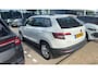 Skoda Karoq 1.0 TSI Ambition Business 115 PK | Automaat | Navigatie | Trekhaak | Achteruitrijcamera | Apple Carplay/Android Auto | Adaptive Cruise Control | Climate Control | Stoelverwarming | Privacy Glass | Parkeersensoren | Lichtmetalen velgen |