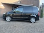 Ford Tourneo Courier 1.0 Titanium 101PK 5 Persoons / Trekhaak / Airco / Navigatie / Bluetooth / Parkeer Sensoren / Achteruitrijcam