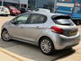 Peugeot 208 1.2 PureTech Signature/ nap/ 1e EIG/ dealeronderhouden/ 1jaar apk/ luxe uitvoering/ zeer nette auto.