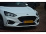 Ford Focus Wagon 1.5 EcoBlue ST Line X Business Nederlandse auto 111018 NAP ST Line met oa camera navigatie systeem parkeerhulp virtuele cockpit lmv origineel key less trekhaak afneembaar dakrail sportbekleding
