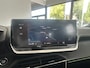 Peugeot 2008 1.2 PureTech GT 17" Lichtmetaal | Camera | Digitaal Dashboard | Climate | Cruise | Navigatie | Carplay | Parkeersensoren Rondom | Achteruitrijcamera | Afwijkende dakkleur | Airco (automatisch)
