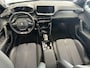 Peugeot 2008 1.2 PureTech GT 17" Lichtmetaal | Camera | Digitaal Dashboard | Climate | Cruise | Navigatie | Carplay | Parkeersensoren Rondom | Achteruitrijcamera | Afwijkende dakkleur | Airco (automatisch)
