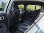 Volvo XC40 Recharge P8 AWD R-Design | SOH 91% | Trekhaak | Warmtepomp | Parkeersensoren | Apple Carplay | ACC |  NL-Auto |