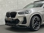 BMW iX3 M-Sport 80 kWh | Panorama | 360 Camera | ACC | Leder | 99% SOH | Head-Up | Keyless-Entry | Harman-Kardon | Memory | Dodehoek | 3-Zone Clima | Sfeerverlichting | Carplay | ISO-Glas | Draadloos Laden | Bovag Garantie |