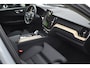 Volvo XC60 T6 AWD 350PK Plug-in Hybrid Plus Dark | Trekhaak | H&K | Panodak | 19"LMV | 360 Camera | Stoelverwarming |