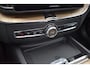 Volvo XC60 T6 AWD 350PK Plug-in Hybrid Plus Dark | Trekhaak | H&K | Panodak | 19"LMV | 360 Camera | Stoelverwarming |