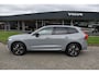 Volvo XC60 T6 AWD 350PK Plug-in Hybrid Plus Dark | Trekhaak | H&K | Panodak | 19"LMV | 360 Camera | Stoelverwarming |
