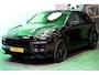 Porsche Cayenne 4.0 Turbo 471kW/640pk Tiptronic S Techart! PANODAMADAK + LUCHTVERING + SPORT DESIGN + RSE + STUURVERWARMING + 18-WEG STOELEN + 4-WIELSTURING + PSCB REMSYSTEEM + STOELVERWARMING V&A + KEYLESS + SOFTCLOSE + PDLS PLUS + SPORTUITLAAT + 22" LM-VELGEN!!