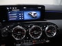 Mercedes-Benz A-klasse 250e Business Solution AMG | Panoramaschuifdak | Premium Plus | Head-up display | Dodehoekassistent |