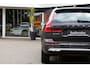 Volvo XC60 2.0 T6 Plug-in hybrid Long Range AWD Inscription*Perfect Volvo Onderh.*ACC/Pilot ass./Elek. Trekhaak/Sport Leder/Stoelverw./Stuurverw./Pano/H&K/360/DAB/Keyless Entry+Go/Apple Carplay-Android/20 inch LM*