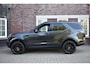 Land Rover Discovery 3.0 Td6 First Edition 7p. Wij zijn op afspraak geopend! Graag bellen voor uw komst.