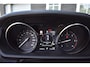Land Rover Discovery 3.0 Td6 First Edition 7p. Wij zijn op afspraak geopend! Graag bellen voor uw komst.