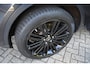 Land Rover Discovery 3.0 Td6 First Edition 7p. Wij zijn op afspraak geopend! Graag bellen voor uw komst.