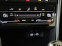 Volkswagen T-Roc 1.0 TSI Style | Adaptieve cruise control | LED matrix verlichting | Parkeerassistent | Lane assist | 2-zone airco | Carplay |
