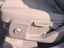 Volvo XC40 1.5 T2 Momentum / Achteruitrijcamera / Apple Carplay & Android Auto / Sensoren Voor en Achter / Navigatie / Lendensteun / Cruise Control /