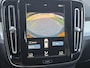 Volvo XC40 1.5 T2 Momentum / Achteruitrijcamera / Apple Carplay & Android Auto / Sensoren Voor en Achter / Navigatie / Lendensteun / Cruise Control /
