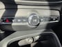 Volvo XC40 1.5 T2 Momentum / Achteruitrijcamera / Apple Carplay & Android Auto / Sensoren Voor en Achter / Navigatie / Lendensteun / Cruise Control /