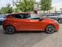 Renault Clio 1.0 TCe Intens // HALF LEDER // DODEHOEK // 360 CAMERA // PARK ASSIST // STOELVERWARMING // KEYLESS // NAVI+CARPLAY //