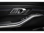 BMW 3-Serie Touring 330e M-Sport | SOH 95% | PANORAMADAK | HEAD UP | HOUTAFWERKING | CAMERA | 19"