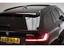 BMW 3-Serie Touring 330e M-Sport | SOH 95% | PANORAMADAK | HEAD UP | HOUTAFWERKING | CAMERA | 19"