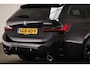 BMW 3-Serie Touring 330e M-Sport | SOH 95% | PANORAMADAK | HEAD UP | HOUTAFWERKING | CAMERA | 19"
