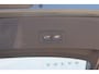 Volvo XC40 B4 211PK Automaat Plus Dark Semi elektrisch wegklapbare trekhaak / Verwarmbare voorruit / Google infotainment / Elektrisch bedienbare bestuurdersstoel met geheugen