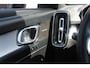 Volvo XC40 B4 211PK Automaat Plus Dark Semi elektrisch wegklapbare trekhaak / Verwarmbare voorruit / Google infotainment / Elektrisch bedienbare bestuurdersstoel met geheugen