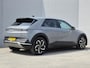 Hyundai Ioniq 5 Connect 77.4 kWh / SOH 98% / Dealer onderhouden / Fabrieksgarantie tot 06-2028 / Trekgewicht 1600 kg / CCS snelladen / Warmtepomp / Stuur- Stoel & Achterbank verwarming / Adaptief cruise control / Keyless Entry/Start / Achteruitrijcamera /