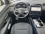 Hyundai Tucson 1.6 T-GDI PHEV Comfort Smart 4WD / Fabrieksgarantie tot 07-2027 / Accu SoH 100 % / 1.350 kg trekgewicht / Navigatie / Stuur- & Stoelverwarming / Apple Carplay Android / 19" LM wielen /