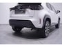 Toyota Yaris Cross 1.5 Hybrid Dynamic team Deutschland Navigatie APPLE-carplay camera DAB-ontvangst PDC v+a stoel/stuurverwarming bleutooth led-verlichting grootlicht-assist lane-assist private-glas 17"-lmv