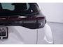 Toyota Yaris Cross 1.5 Hybrid Dynamic team Deutschland Navigatie APPLE-carplay camera DAB-ontvangst PDC v+a stoel/stuurverwarming bleutooth led-verlichting grootlicht-assist lane-assist private-glas 17"-lmv
