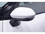 Toyota Yaris Cross 1.5 Hybrid Dynamic team Deutschland Navigatie APPLE-carplay camera DAB-ontvangst PDC v+a stoel/stuurverwarming bleutooth led-verlichting grootlicht-assist lane-assist private-glas 17"-lmv