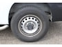 Peugeot Boxer 2.2 BlueHDi 140 S&S L2H2 3.5t Automaat | Camera | All Seasons | Trekhaak | Navigatie | Carplay | Sidebars