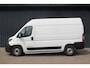 Peugeot Boxer 2.2 BlueHDi 140 S&S L2H2 3.5t Automaat | Camera | All Seasons | Trekhaak | Navigatie | Carplay | Sidebars