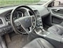 Volvo XC60 2.0 T5 FWD Summum 245PK AUTO | Trekhaak afneembaar | Achteruitrijcamera | Cruise control |Glazen panorama-dak | Stoelverwarming | Dodehoek detectie | Navi | Parkeersensoren | Keyless entry | 19"LMV