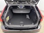 Volvo V60 B3 R-Design | 20" | Sportstoelen | Panoramadak | Exterior Styling Pack | Elektr. verst. best. Stoel | Adaptieve Cruise | BLIS | Parkeercamera