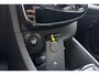 Renault Clio Estate 0.9 TCe Limited | Navigatie | Parkeersensoren | Extra getint glas | Dakrails | Cruise control | Lichtmetalen velgen
