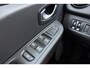 Renault Clio Estate 0.9 TCe Limited | Navigatie | Parkeersensoren | Extra getint glas | Dakrails | Cruise control | Lichtmetalen velgen