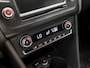Volkswagen Polo 1.2 Sportline (PANORAMADAK, APPLE CARPLAY, CLIMATE, 5 DEURS, SPORTSTOELEN, GETINT GLAS, LM VELGEN, PARKEERSENSOREN, CRUISE, NIEUWSTAAT)