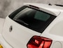 Volkswagen Polo 1.2 Sportline (PANORAMADAK, APPLE CARPLAY, CLIMATE, 5 DEURS, SPORTSTOELEN, GETINT GLAS, LM VELGEN, PARKEERSENSOREN, CRUISE, NIEUWSTAAT)