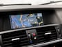 BMW X3 xDrive20i Sport 184Pk Automaat (GROOT NAVI, M STUUR, CLIMATE, LEDER, STOELVERWARMING, SPORTSTOELEN, GETINT GLAS, ZWART HEMEL, PARKEERSENSOREN, NIEUWSTAAT)