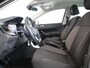 Volkswagen Polo 1.0 TSI Life 95 pk | Navigatie via App | Parkeersensoren | Adaptieve cruise control | LED koplampen |