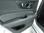 Volvo S60 2.0 Recharge T6 AWD Plus Dark Leder / Trekhaak / Schuifdak / Alu wielen