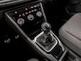 Volkswagen T-Roc 1.0 TSI Sport (APPLE CARPLAY, GROOT NAVI, STOELVERWARMING, GETINT GLAS, SPORTSTOELEN, ADAPTIVE CRUISE, PARKEERSENSOREN, NIEUWSTAAT)