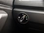 Volkswagen T-Roc 1.0 TSI Sport (APPLE CARPLAY, GROOT NAVI, STOELVERWARMING, GETINT GLAS, SPORTSTOELEN, ADAPTIVE CRUISE, PARKEERSENSOREN, NIEUWSTAAT)