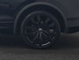 Volkswagen Tiguan 1.4 TSI eHybrid R-Line Business PHEV 245pk | Trekhaak Af Fabriek | Adaptive Cruise | IQ Light | Camera | Lederen Sportstoelen Memory & Verwarmd | Sfeerverlichting | Stuur Verwarmd | Apple Carplay | Navigatie | DAB | 20"L.M | Plug In Hybrid |