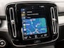 Volvo XC40 1.5 T4 Recharge Inscription 211Pk Automaat (APPLE CARPLAY, STUUR/STOELVERWARMING, MEMORY SEATS, CAMERA, STOELVERWARMING ACHTER, KEYLESS, ELEK ACHTERKLEP, ZWART HEMEL, NIEUWSTAAT)