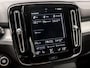 Volvo XC40 1.5 T4 Recharge Inscription 211Pk Automaat (APPLE CARPLAY, STUUR/STOELVERWARMING, MEMORY SEATS, CAMERA, STOELVERWARMING ACHTER, KEYLESS, ELEK ACHTERKLEP, ZWART HEMEL, NIEUWSTAAT)