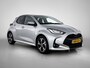 Toyota Yaris 1.5 Hybrid 115 First Edition Comfort Pack | BTW voertuig | Dodehoek detectie | Stoel+stuurverwarming | Parkeersensoren voor+achter | Draadloze telefoonlader | Cruise Control Adaptive | Apple CarPlay/Android Auto |
